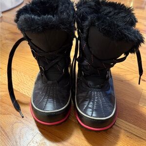 Sorel Black Winter Snow Boots with Pink Trim